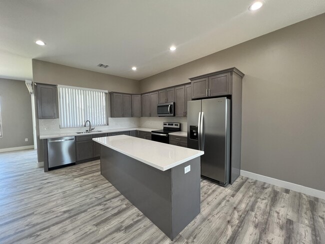 Photo - 1368 Harker Ct