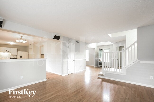 Photo - 10755 Trailwood Dr