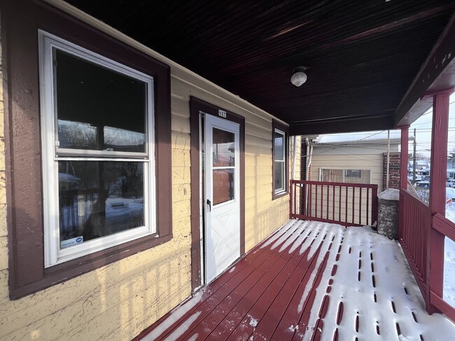 Photo - 827 Norwich Ave