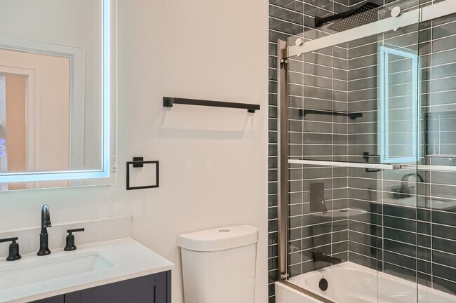 Photo - 3509 N Sheffield Ave