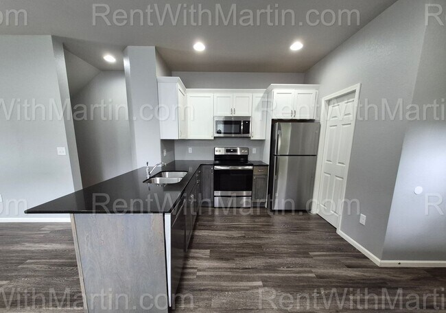 214-216 N Francis St
