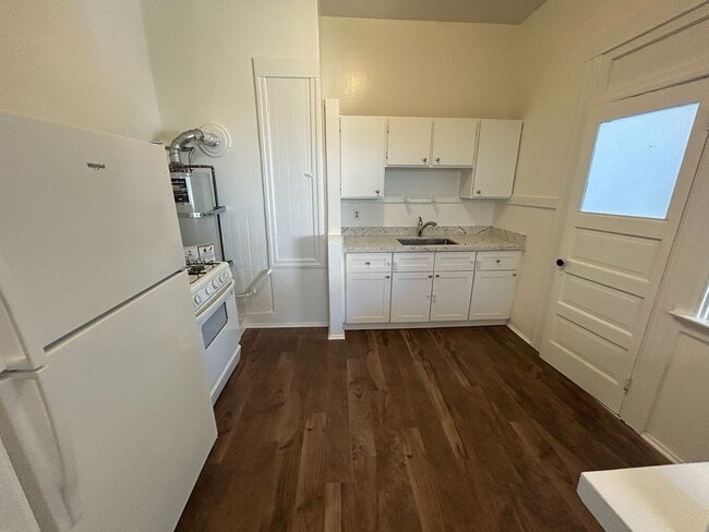 Photo - 4480-4482 Mission Street Unidad 4480B