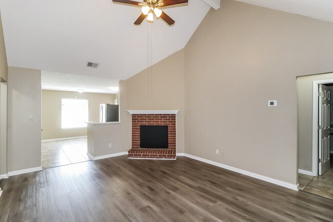 Photo - 7091 Ireland Dr