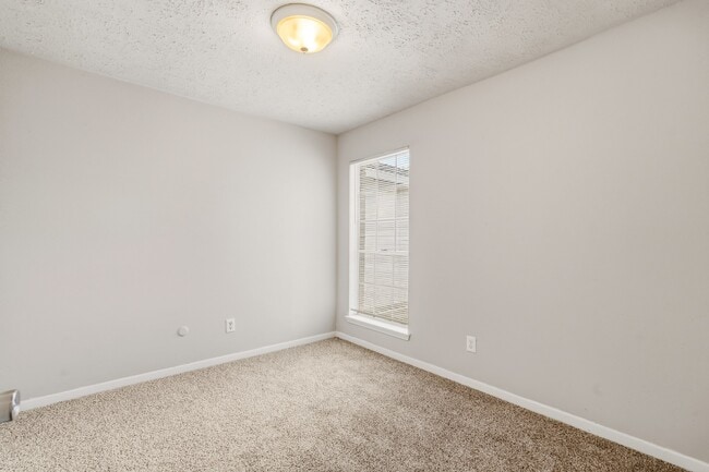 1310 Mossridge Dr