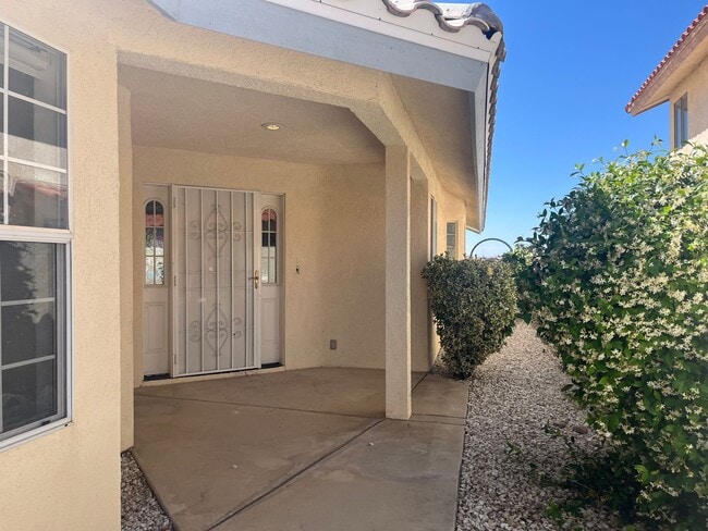 Photo - Lake front 3 bed 2 bth home in Helendale!