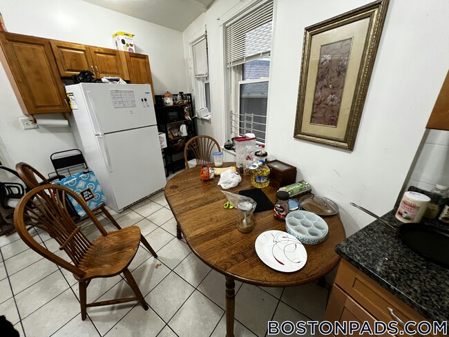 Building Photo - 2 Centre St Unit 1 Rental