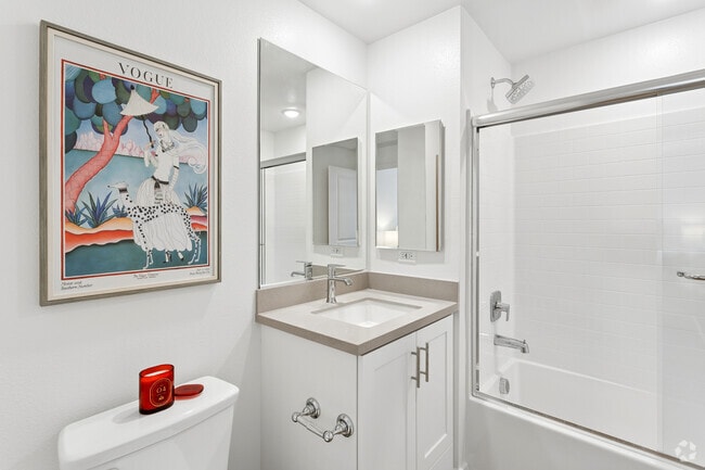 3BR, 2BA - 1,076SF - Primary Bathroom