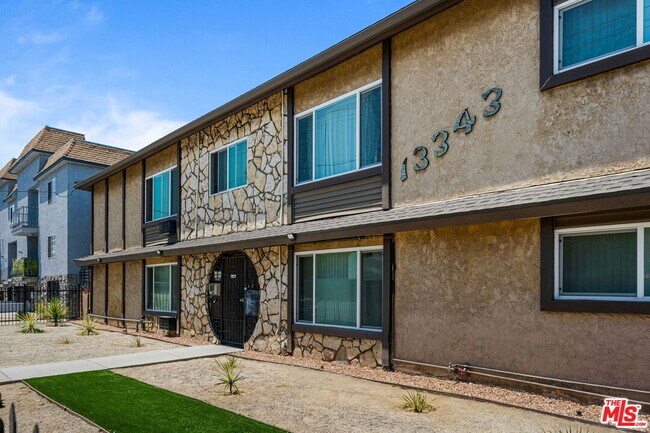 Building Photo - 13343 Victory Blvd Unit 2 Rental
