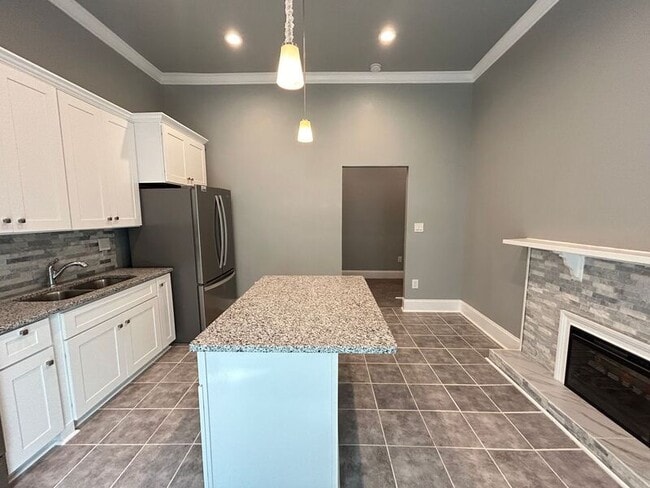 Photo - 3187 E Point St