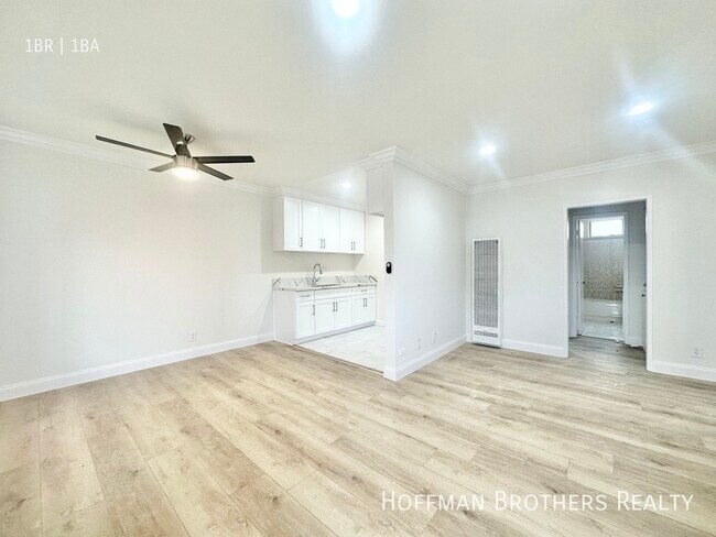 Photo - 20445 Saticoy St Unidad 32