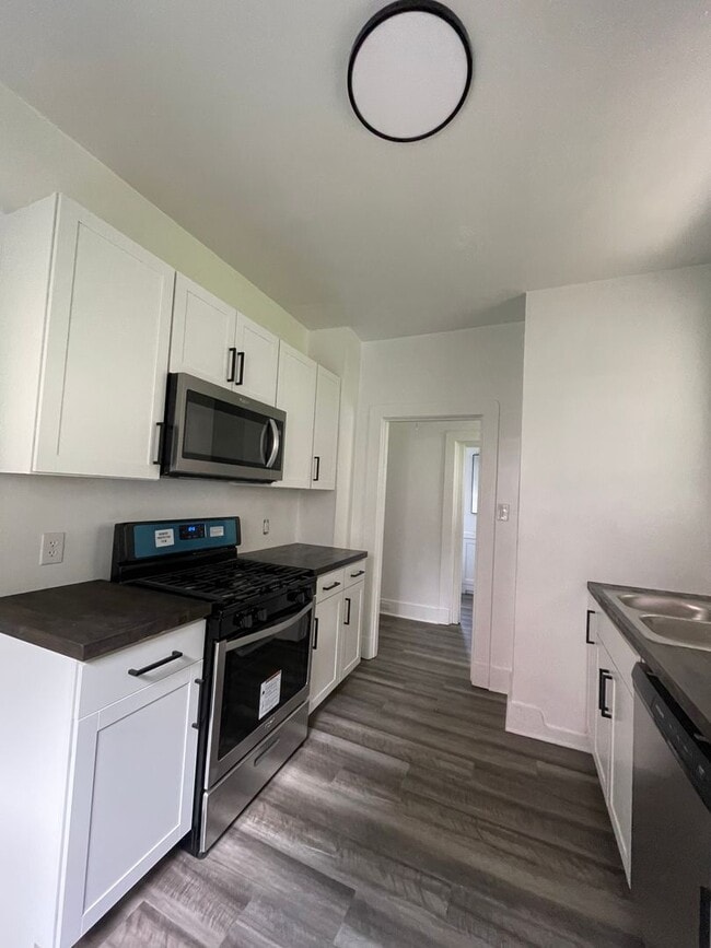 Photo - Available April 2026 - 2 Bedroom Home in Dormont w/ Central AC and Off-Street Parking Pad!