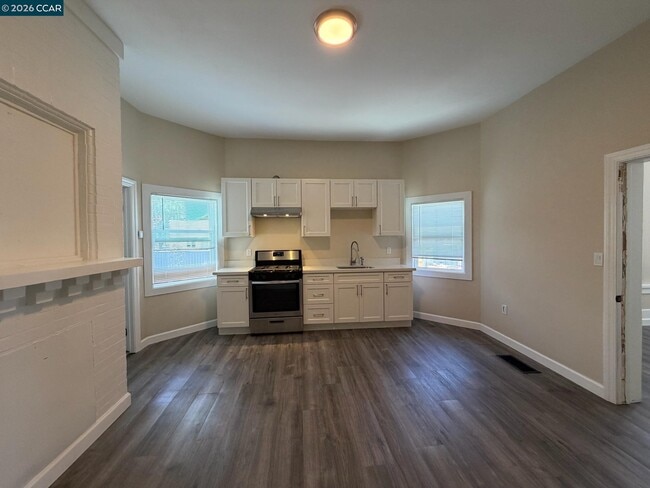 Photo - 529 Carolina St Unit Apt#2