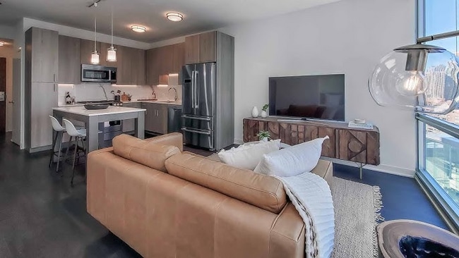 Photo - 455 N New St