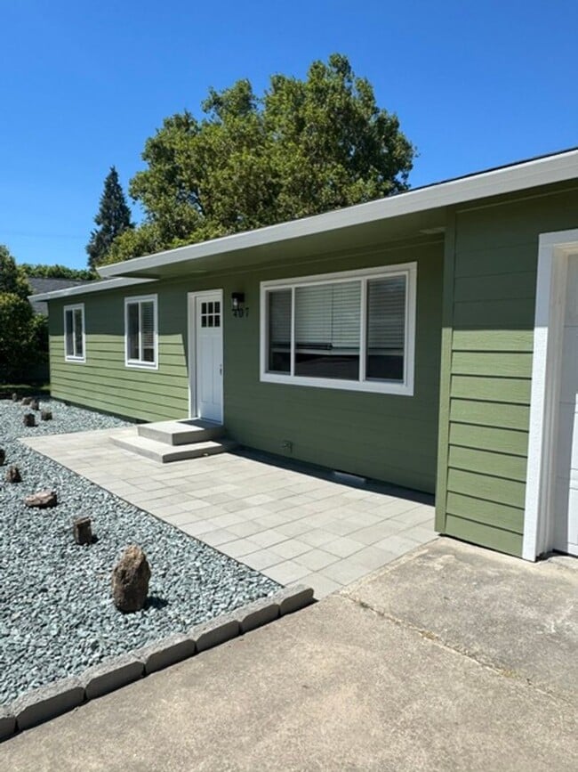 Photo - FULLY REMODELED 3 BEDROOM SINGLE FAMILY HOME