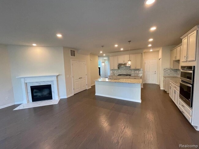 Photo - 22470 Woodbridge Ln Unit 28