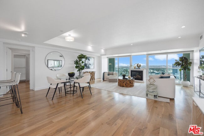Photo - 13600 Marina Pointe Dr Unit 1507