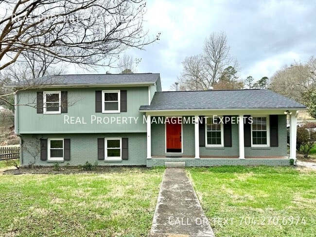 Photo - 900 Tally Ho Ct