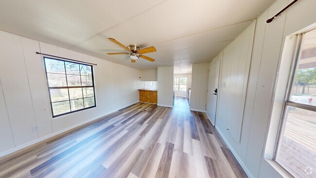 Building Photo - 802 Peach St Rental