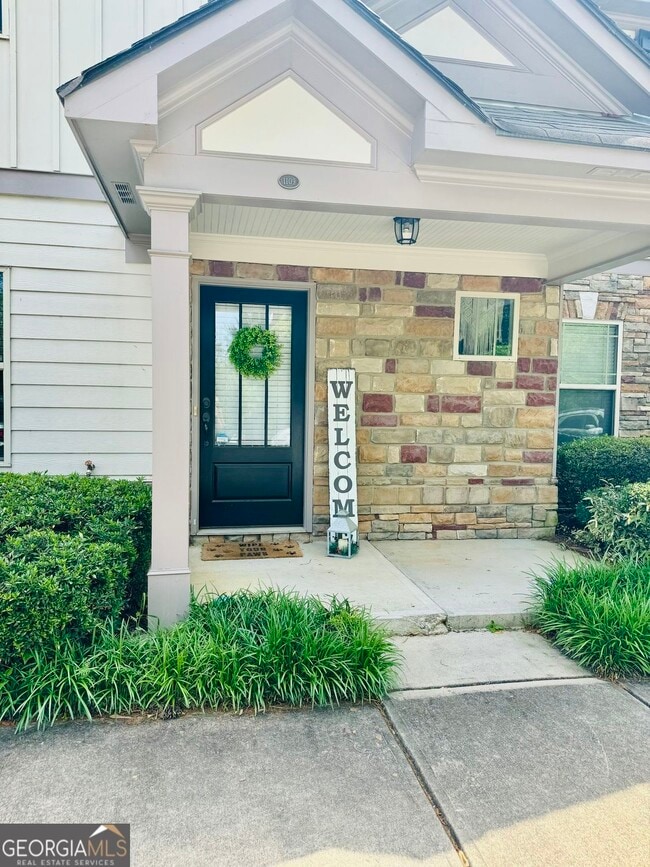 Building Photo - 451 N Columbia St Rental