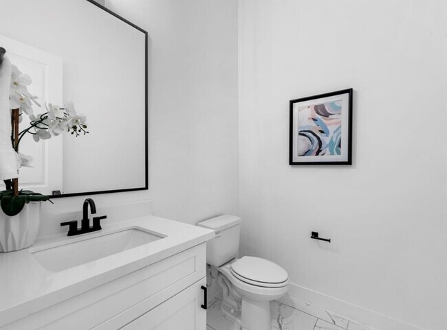 Photo - 5910 Val Verde St