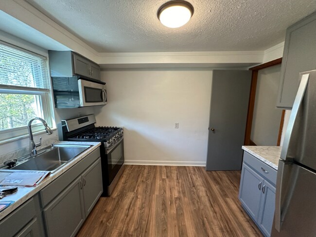 Photo - 1008 1/2 Alquin St