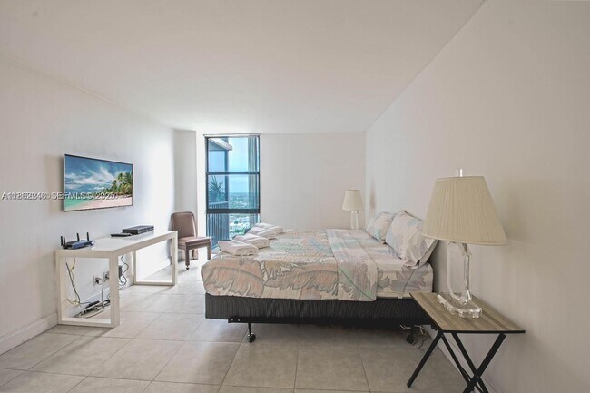 Photo - 20335 W Country Club Dr Unidad 2410