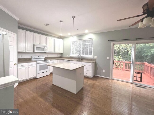 Photo - 2610 Streamview Dr