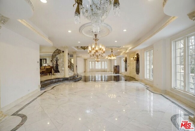 Photo - 2258 Gloaming Way