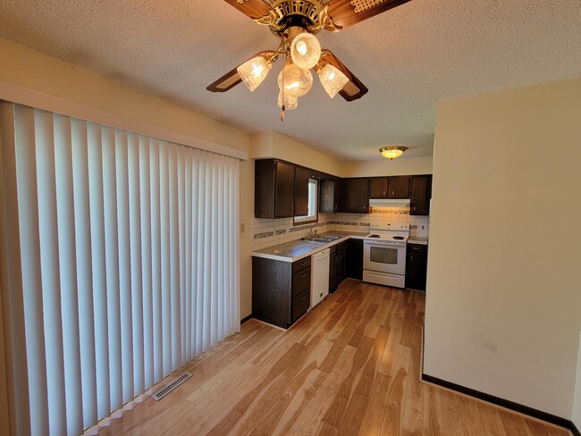 Photo - 510 Barnett Dr