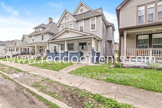 Photo - 2345 N Kenwood Ave Unidad A
