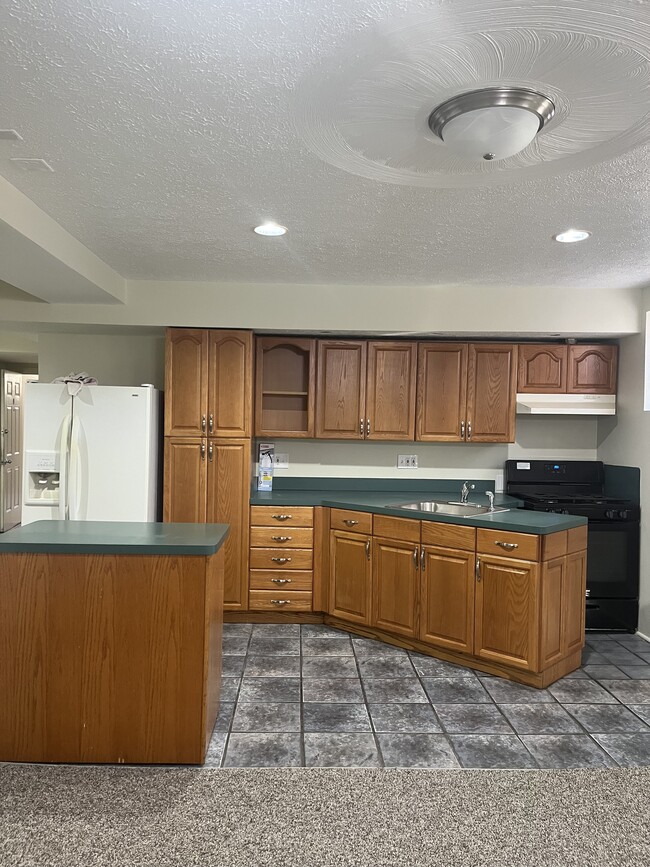 Photo - 1084 Jefferson Ave