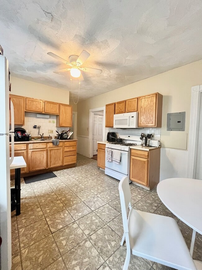 Photo - 88 Fisher Ave Unit 3