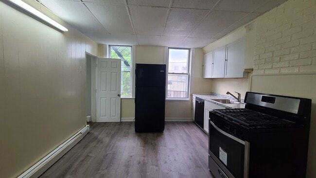 Photo - 302 Summit Ave Unit 2