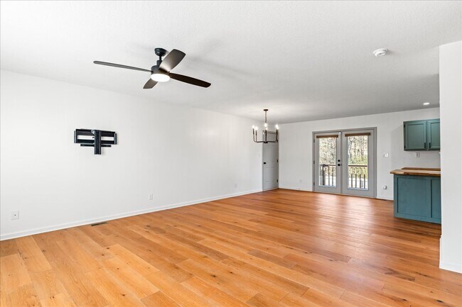 Photo - 259 Clover Cir