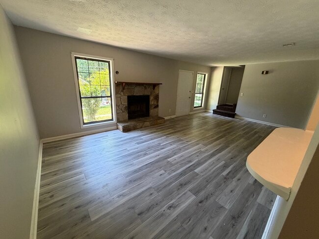 1386 Williamsburg Ln