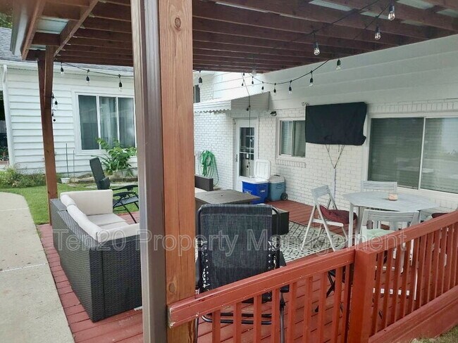 Photo - 4228 Will Rhoades Dr