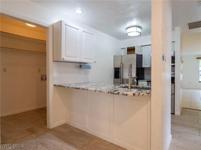 Building Photo - 1228 SE 24th Ave Rental