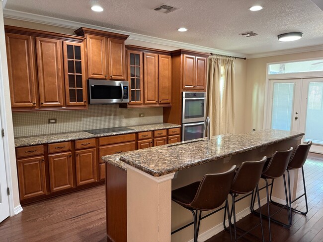 Photo - Gorgeous 5 bedrooms, 4 bath, 3 car garage single family home in Clermont