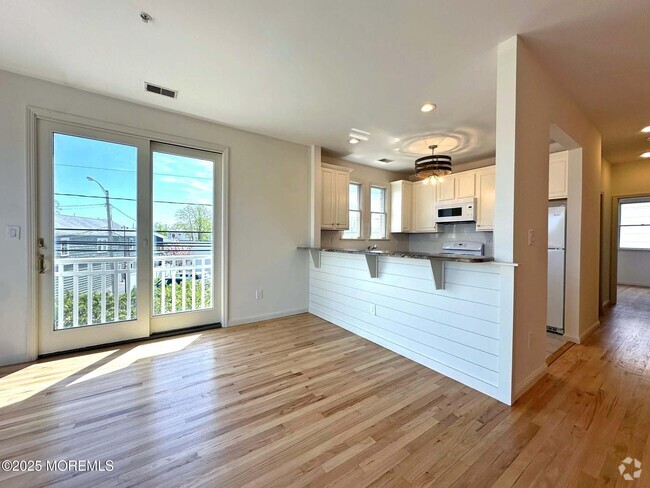 Building Photo - 865 Arnold Ave Unit 4 Rental
