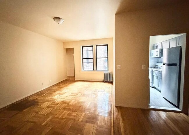 Photo - 215 E 95th St
