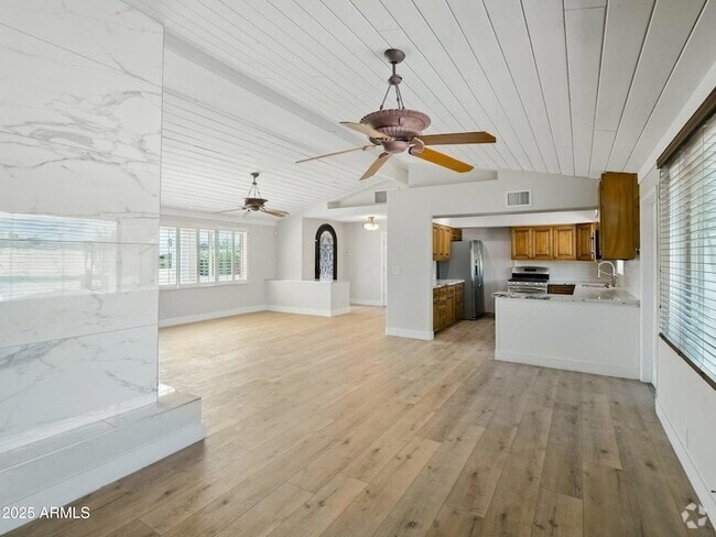 Building Photo - 12210 N 67th St Rental