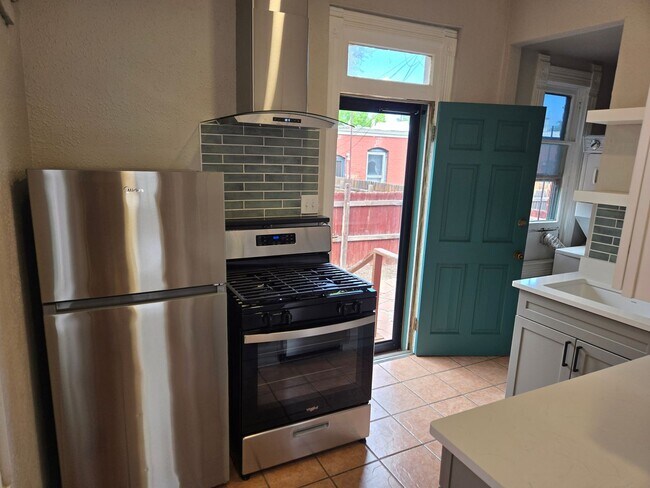 Photo - Charming Victorian Retreat in Baker.