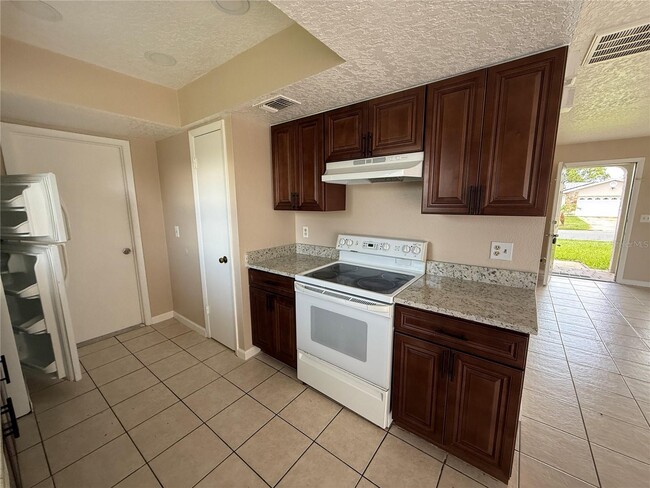 Photo - 133 Alderwood Dr