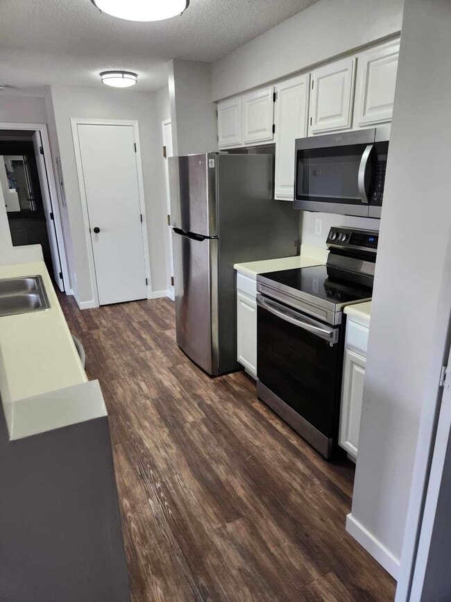 Photo - Village Green Apartments- 4532 Douglas