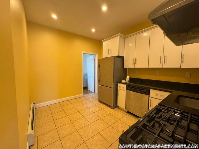 Photo - 63 Middle St Unit 3