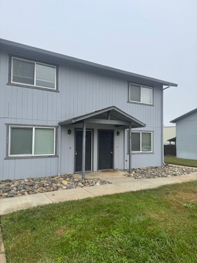 Building Photo - 863 Shiloh Ct Unit 3