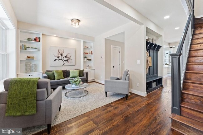 Photo - 705 Kentucky Ave SE