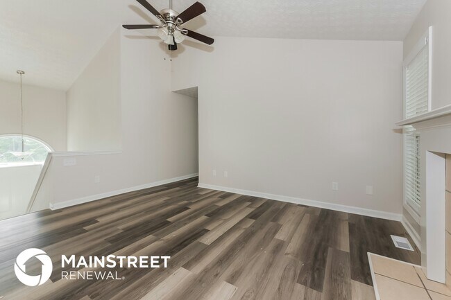 Photo - 135 Tara Way