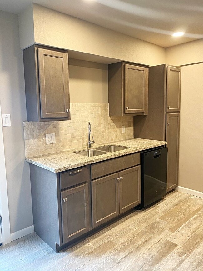 Photo - 8674 Glen Meadow Ln