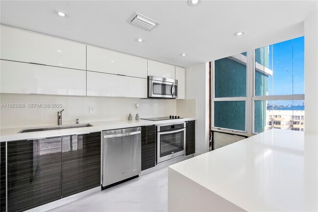 Photo - 780 NE 69th St Unidad 1601